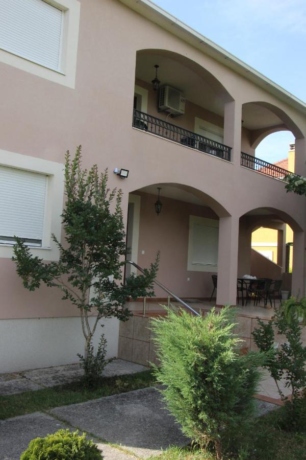 Na Rijeci Cijevni Apartment